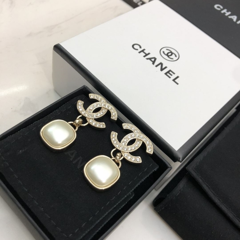 Ch**el earrings